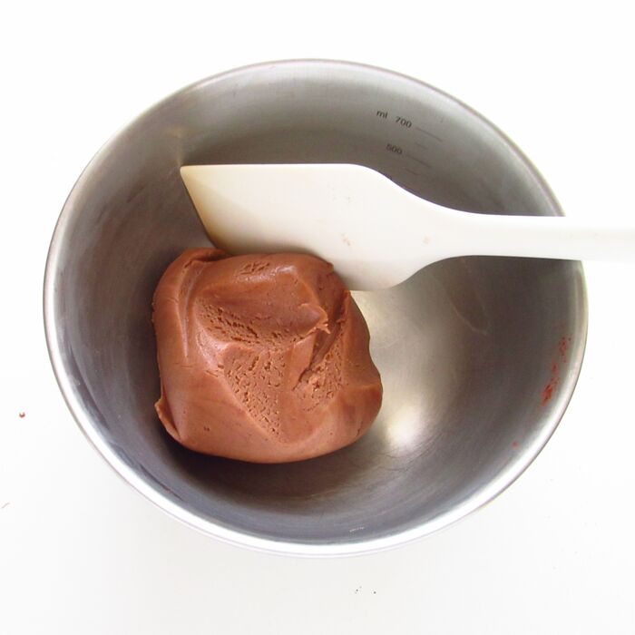 ココア生地を作る。