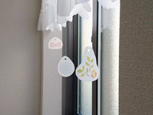 ウォールステッカーとクリアファイルで簡単モビール☆