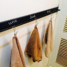 端材とアイアンバーでDIY!洗面室の黒板タオル掛け