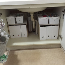 ストック管理もしやすい☆ニトリのファイルボックスと100均グッズで洗面台下収納