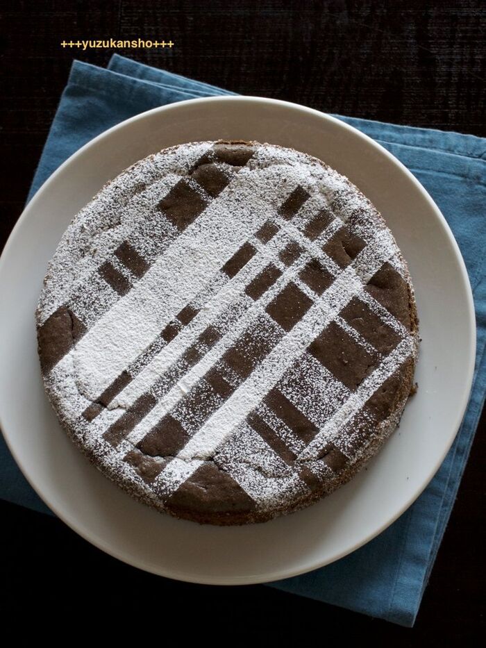 チョコなし・生クリームなしでも満足　ココアチーズケーキ　