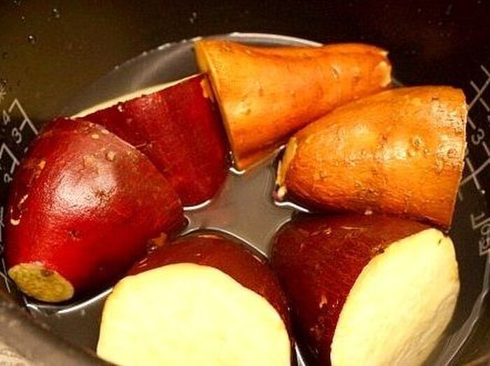 1.炊飯器でお芋を調理してみる。