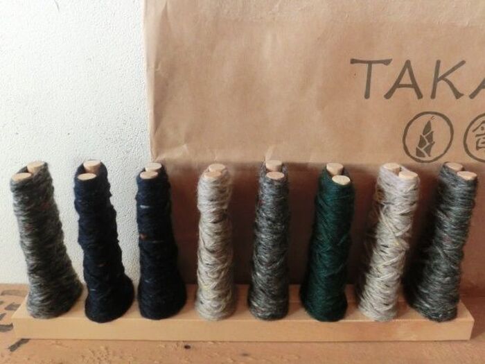 簡単100均リメイク♪毛糸をクルクル巻き上げて!古道具風糸巻きオブジェ!