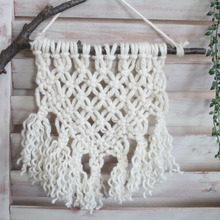 毛糸を「平編み」でハンドメイド!タペストリー