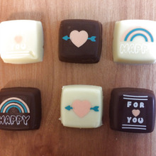 ダイソー転写シート付チョコカップで作る、簡単友チョコ