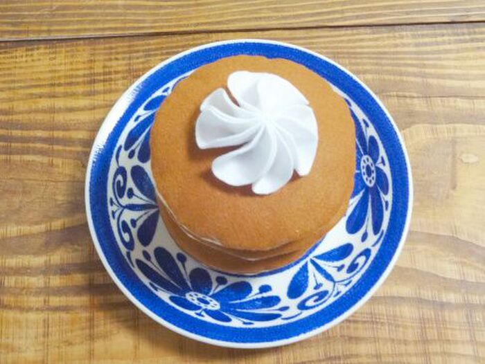 クリームをパンケーキの上に乗せたら・・・