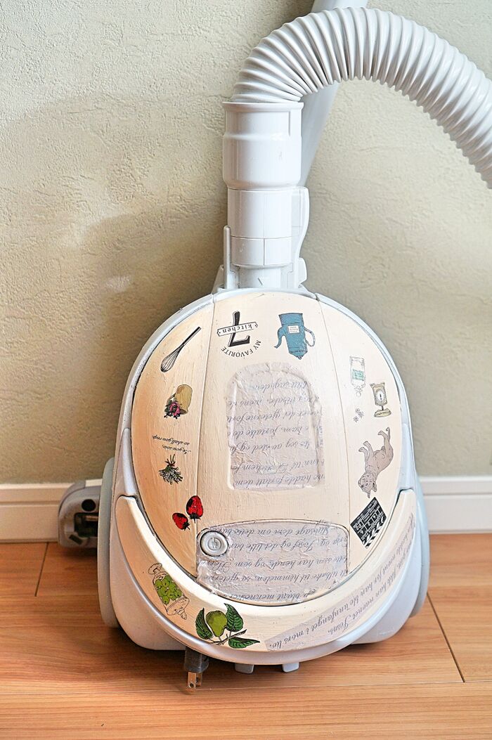 使い古した掃除機もデコパージュで北欧風に!