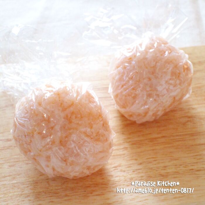 ①土台のおにぎり作り♪
