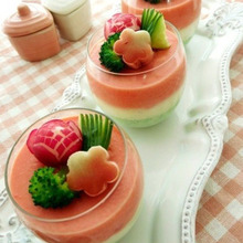 スイーツみたいな菱餅カラーの野菜とマスカルポーネのムース