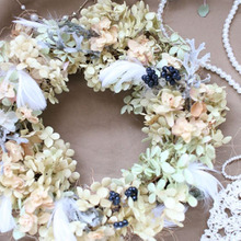 ダイソー天使の羽でエレガントリース