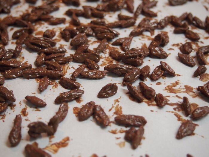 クッキングシートの上に広げます