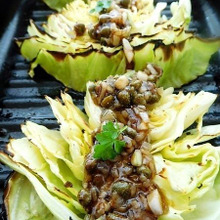 10分もかからない!?春キャベツのグリル アンチョビソースで