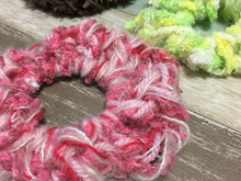 鎖編みだけ!簡単指編みシュシュ