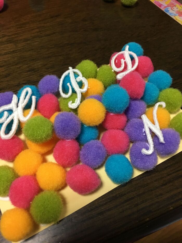 ボンドで貼る!