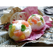 ひな祭りに〜サーモンと白菜のオイルおにぎり〜