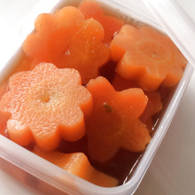 お弁当やおかずに便利な彩り?花型にんじん