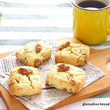 メープルナッツで香ばし♡大豆粉と米粉のスコーン