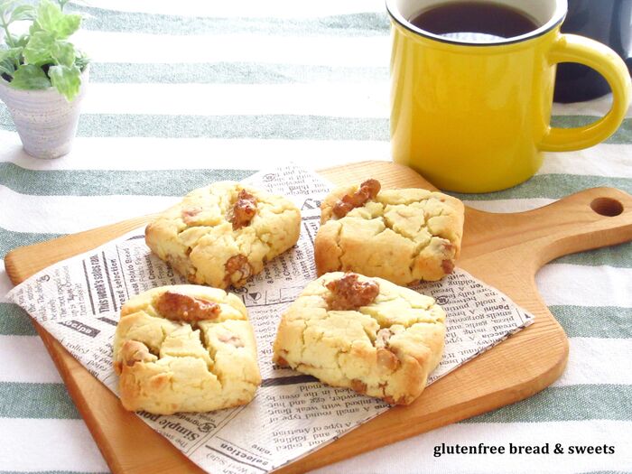 メープルナッツで香ばし♡大豆粉と米粉のスコーン