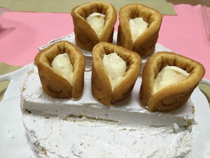 クリームコーティング後、ワッフル登場。