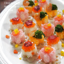 梅の花の形がかわいい!カナッペ風に盛り付けるひな祭り寿司