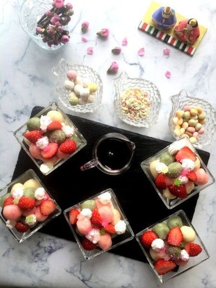 ひな祭りに♪和洋テイストな菱餅カラーの白玉団子