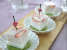 ひな祭りスイーツ*菱餅カラーの苺みるく寒天