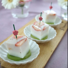 ひな祭りスイーツ*菱餅カラーの苺みるく寒天