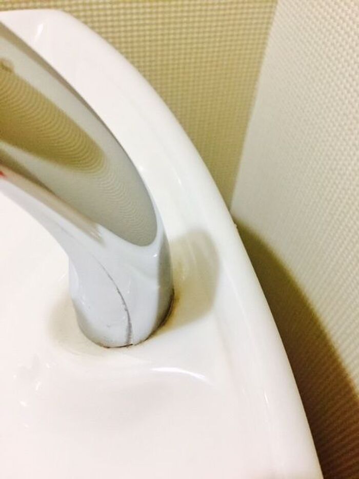 裏部分は、汚れが。