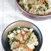 生姜たっぷり・豚バラブロック肉と野菜の混ぜご飯。