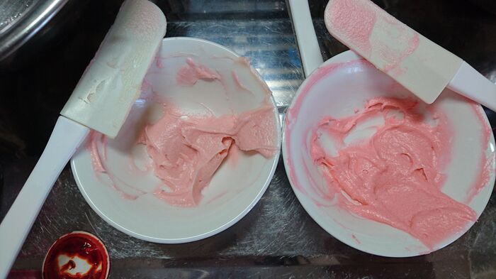 この量で混ぜると左側の濃さになります