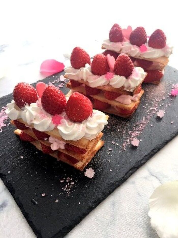 食パンでなんちゃっていちごのミルフィーユ♡