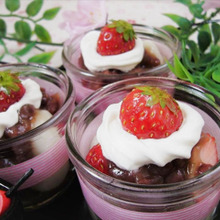 重ねて詰めるだけ!白玉入り苺小倉クリーム