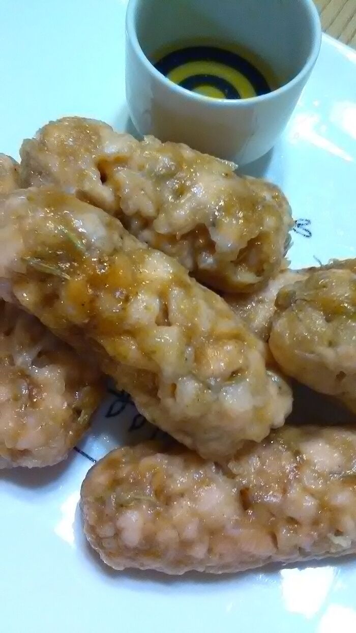 簡単♪レンチン♪鮭でソーセージを作ってみました。