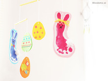 ペーパーストローのモビール*うさぎの足型アート*簡単作り方