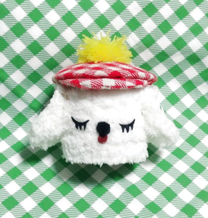 空き容器&毛糸で犬の小物入れをハンドメイド