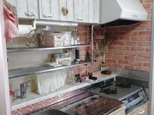 リメイクシートでシンク&コンロ下扉をイメチェン♪