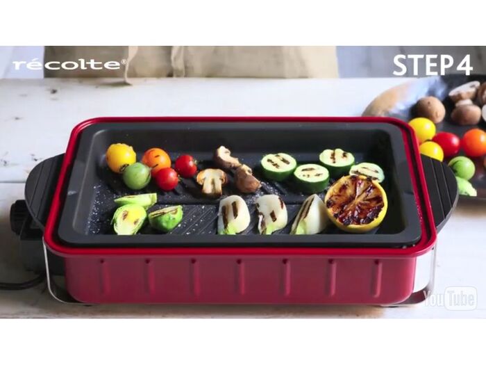 肉を休ませている間に付け合わせをグリル