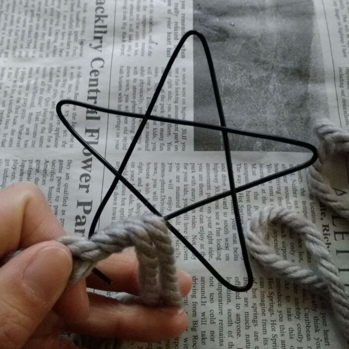 毛糸を巻き付ける