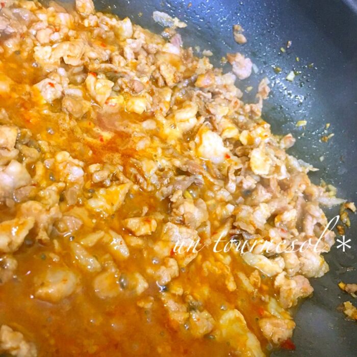 ③全体を混ぜ合わせながら炒める!