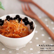 お弁当定番にんじんおかず*にんじんのおかかチーズ炒め*