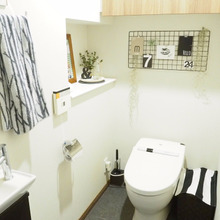 ダイソー&プチプラ雑貨でトイレを北欧白黒モダン風にDIY!