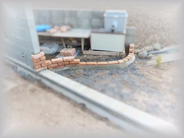 レンガのアプローチ縁取り②