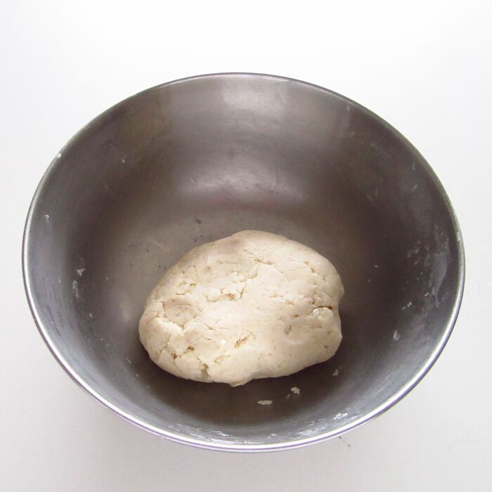 生地をまとめる。