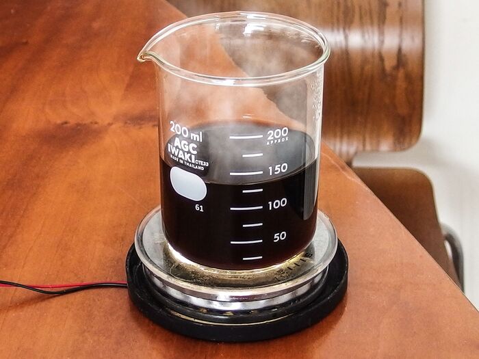 「コーヒーサーバー」は200ccビーカーで代用
