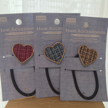 ダイソーの可愛いハートツイードのヘアゴム