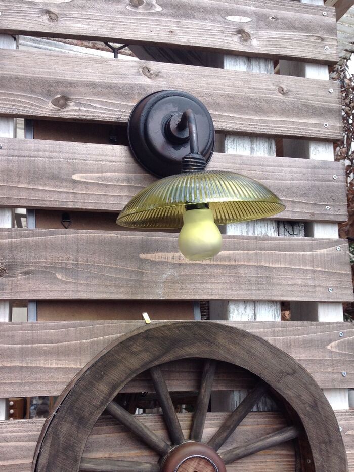 100均DIY!フックor木ネジ1本で取付OK!★なんちゃってアンティーク風ライト!