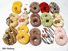 フェルトドーナツのデコレーション(チョコソースver.)