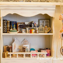 古くなった本棚をペイントしてカフェ風飾り棚に!