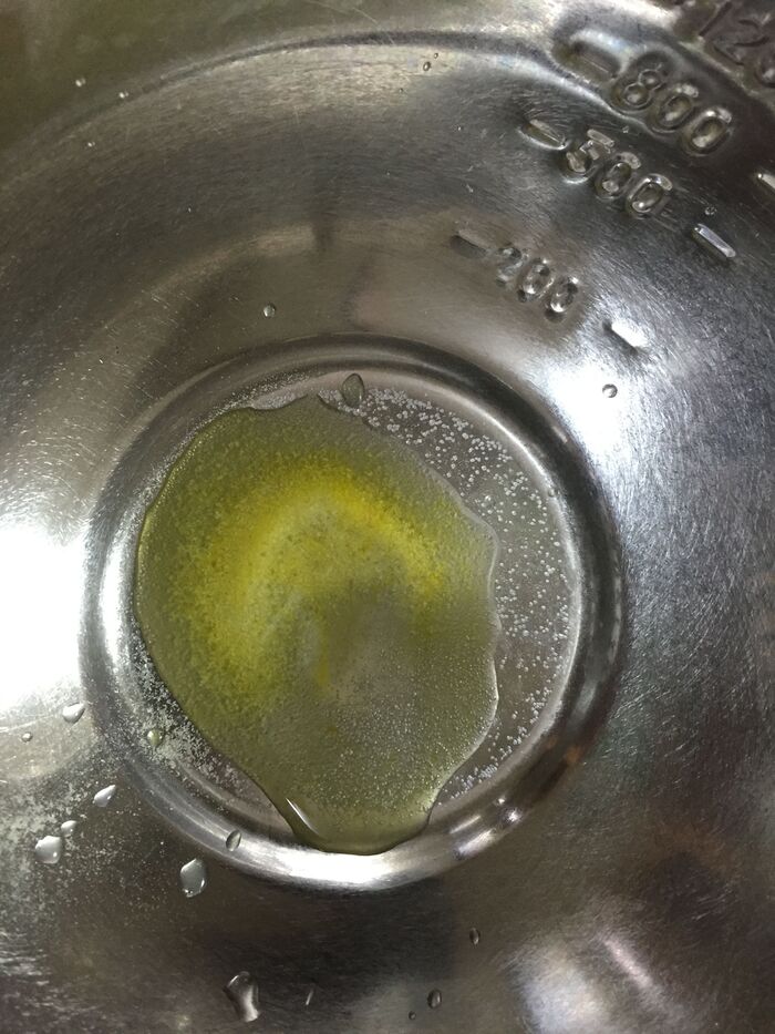 ボールにクエン酸を入れる