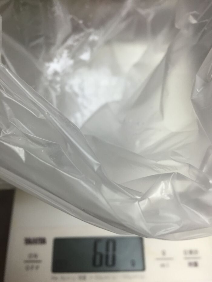 続いてコーンスターチを計る
